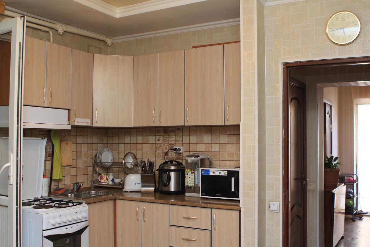 Holiday Hostel House Bishkek Esterno foto